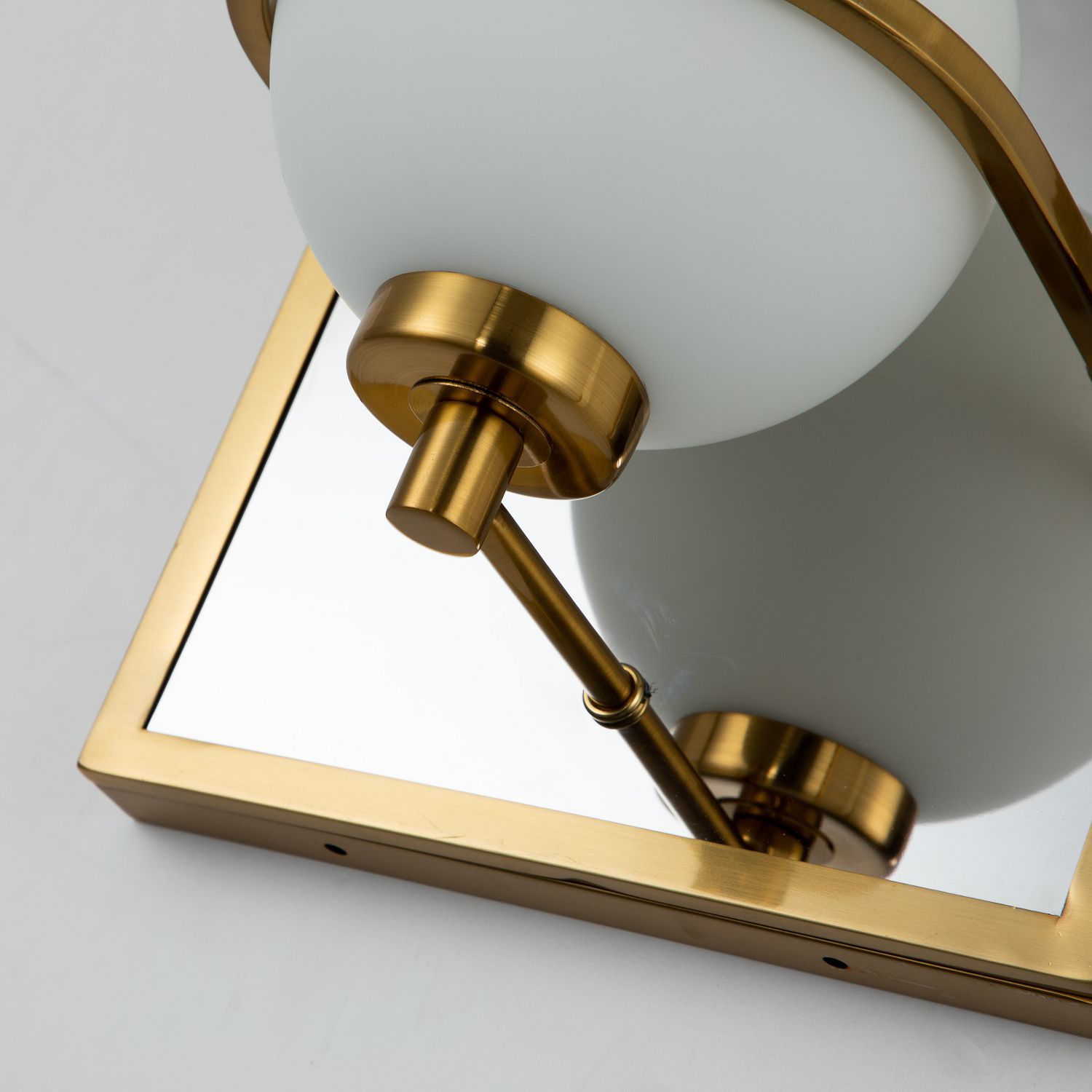 Бра Favourite Blob 3013-1W в #REGION_NAME_DECLINE_PP#