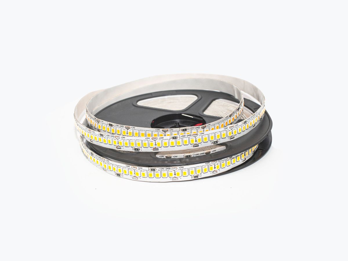 Светодиодная лента LEDS POWER 2835 240/м (21Вт/м) 24В холодная 008851 в #REGION_NAME_DECLINE_PP#