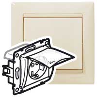 Розетка с/з со шторками с защитной крышкой Legrand Valena Classic 695640 в Санкт-Петербурге