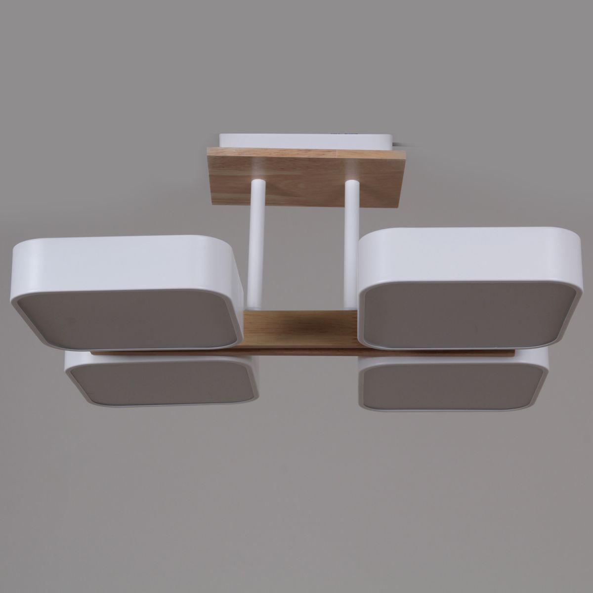 Потолочная люстра Reluce 03359-0.3-04 WH+WOOD в Санкт-Петербурге
