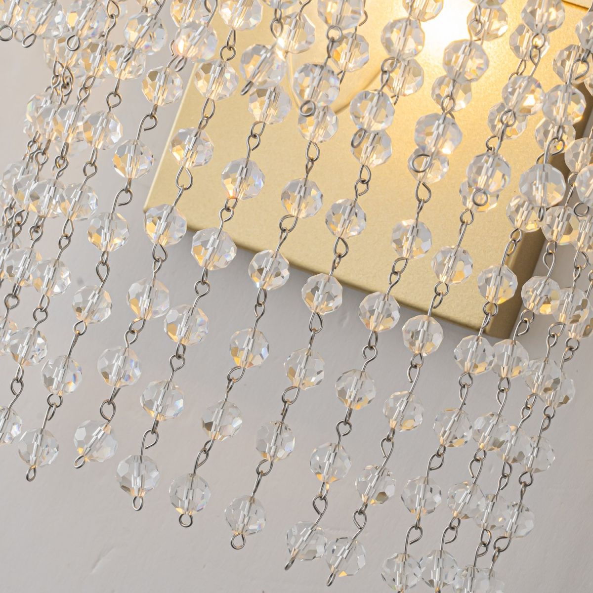 Настенный светильник Favourite Fringe 4762-1W в #REGION_NAME_DECLINE_PP#