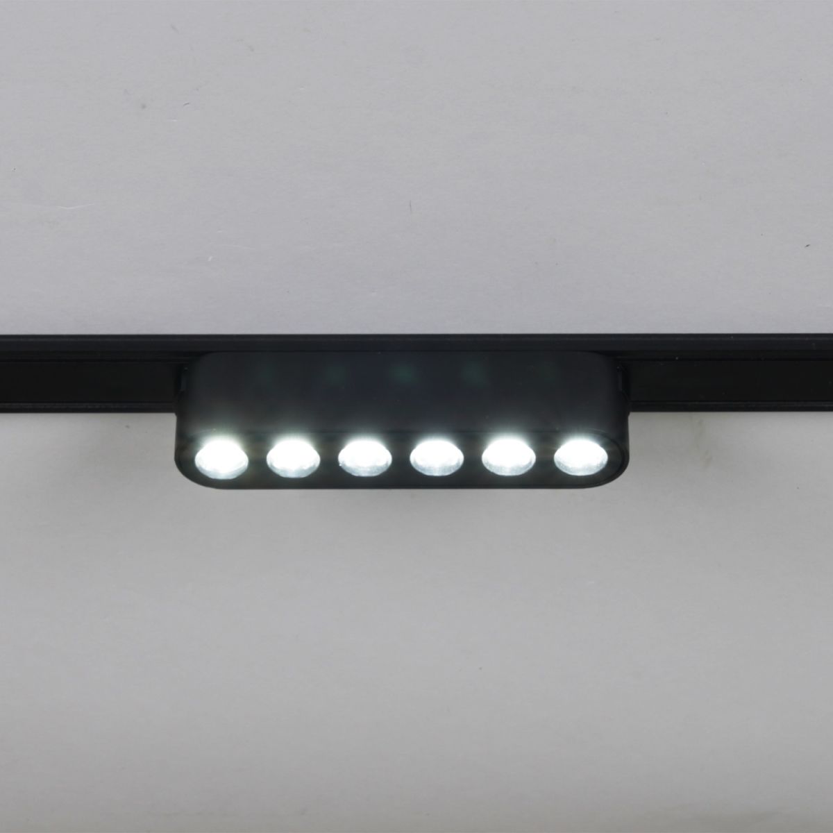 Трековый магнитный светильник (CCT+SMART) Reluce 13002-9.3-001UR magnetic LED6W BK CCT+SMART в Санкт-Петербурге