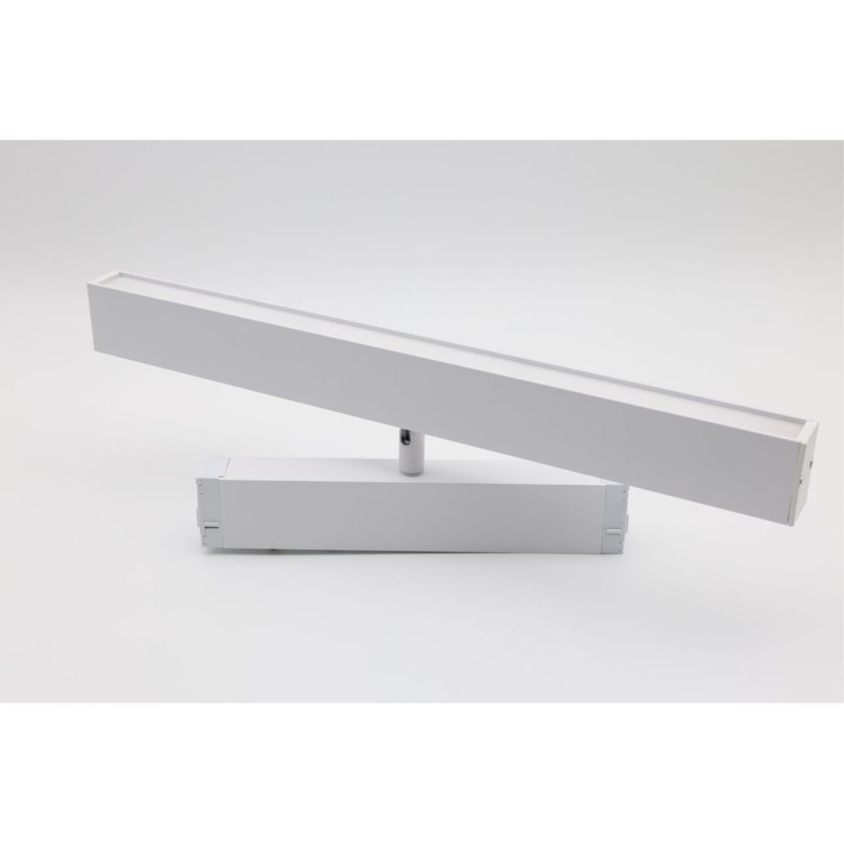 Трековый магнитный светильник Aployt Magnetic track 220 APL.0203.11.18 в Санкт-Петербурге