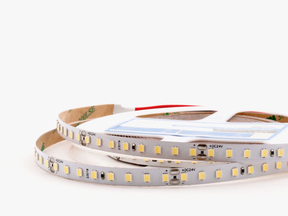 Светодиодная лента LEDS POWER 2835 128/м (12Вт/м) 24В холодная, серия ПРО140 005195 в #REGION_NAME_DECLINE_PP#