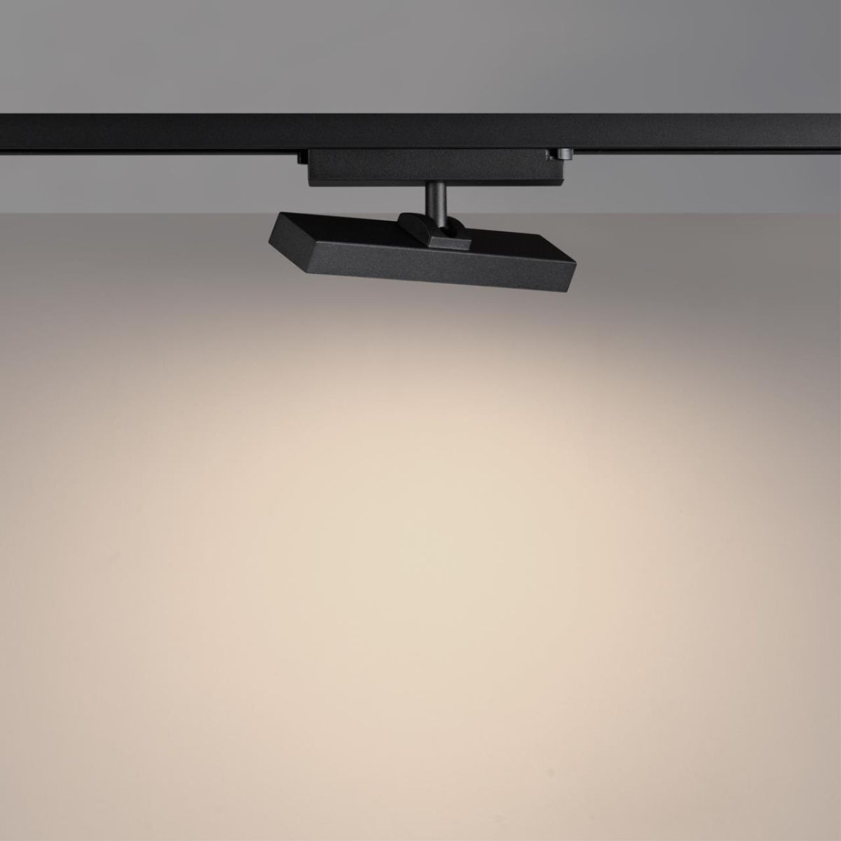 Трековый однофазный светильник с переключателем цв. температуры Novotech Port Stratus 359777 в Санкт-Петербурге