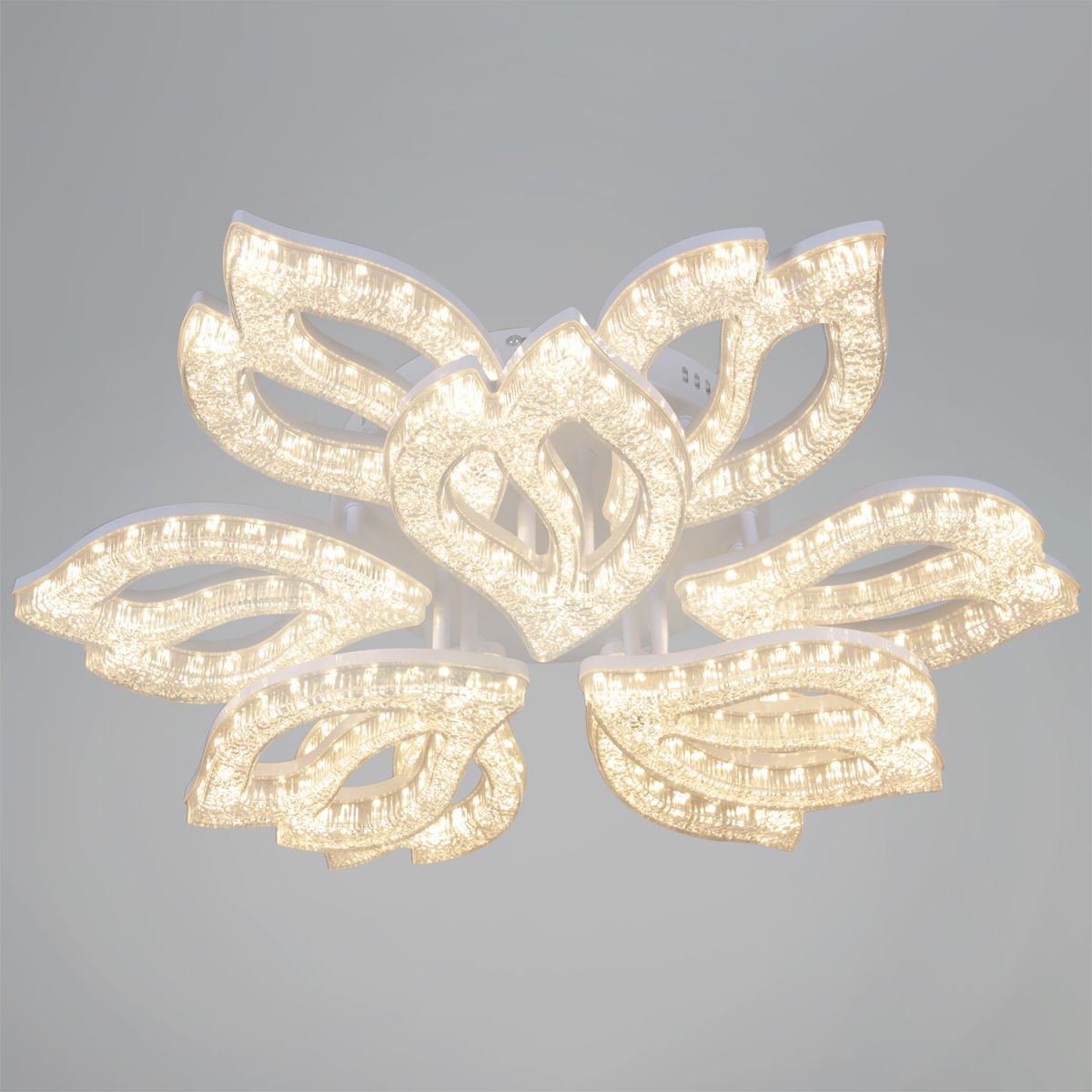 Потолочная люстра Reluce 39290-0.3-6+3 WH в Санкт-Петербурге