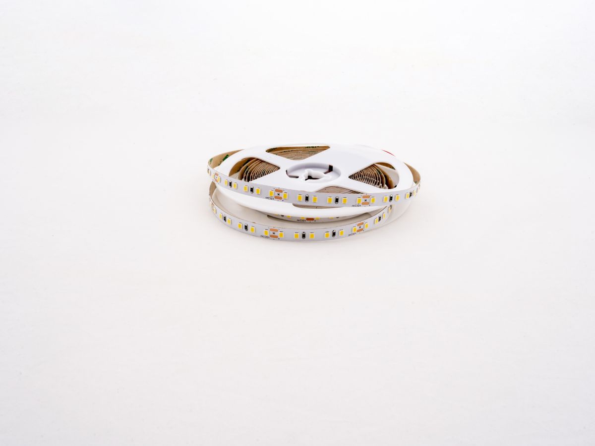 Светодиодная лента LEDS POWER 2835 120/м (5Вт/м) 24В нейтральная 005874 в #REGION_NAME_DECLINE_PP#