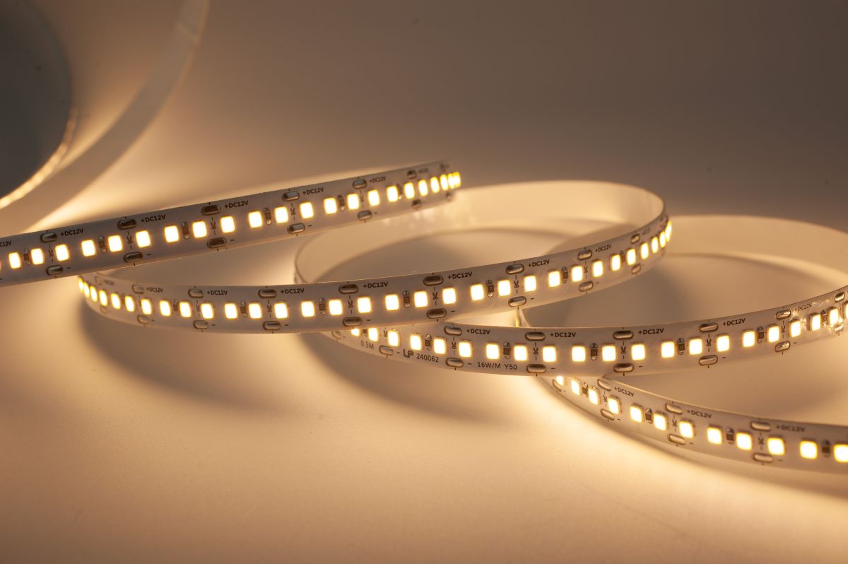 Светодиодная лента LEDS POWER 2835 180/м (16Вт/м) 12В теплая 008738 в #REGION_NAME_DECLINE_PP#