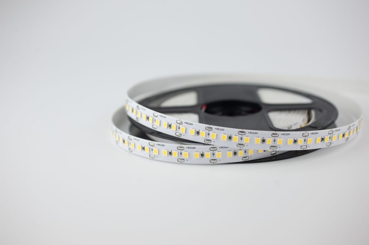 Светодиодная лента LEDS POWER 2835 180/м (16Вт/м) 12В холодная 008714 в #REGION_NAME_DECLINE_PP#