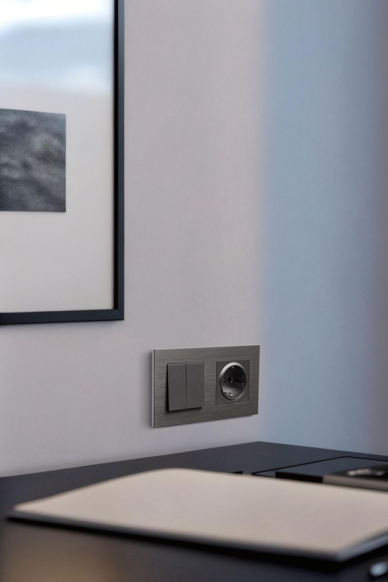 Рамка 1-постовая, серый Kollinger Reflex AL RA1GY в #REGION_NAME_DECLINE_PP#