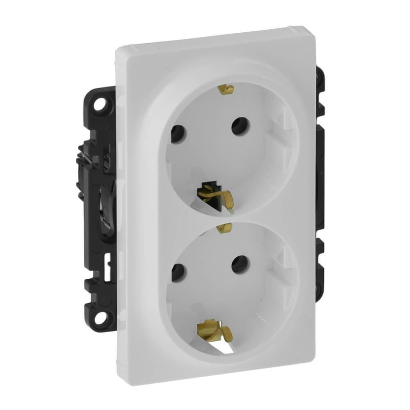 Розетка двойная Legrand Valena Life 16A 250V с/з безвинтовой зажим белая 753127 в Санкт-Петербурге