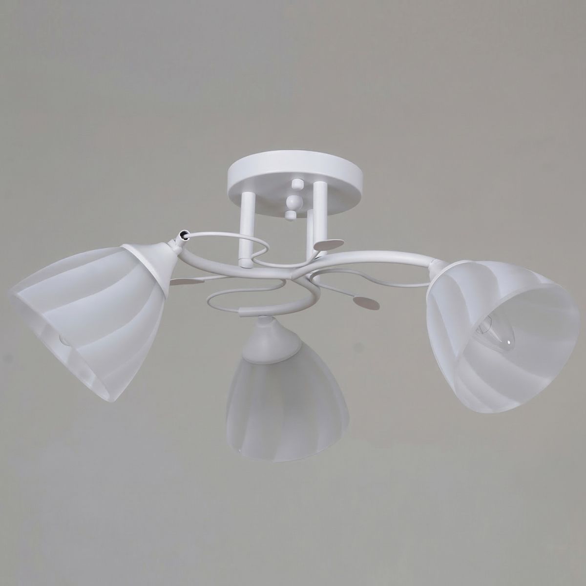 Потолочный светильник Reluce 62560-0.3-03 WH в #REGION_NAME_DECLINE_PP#