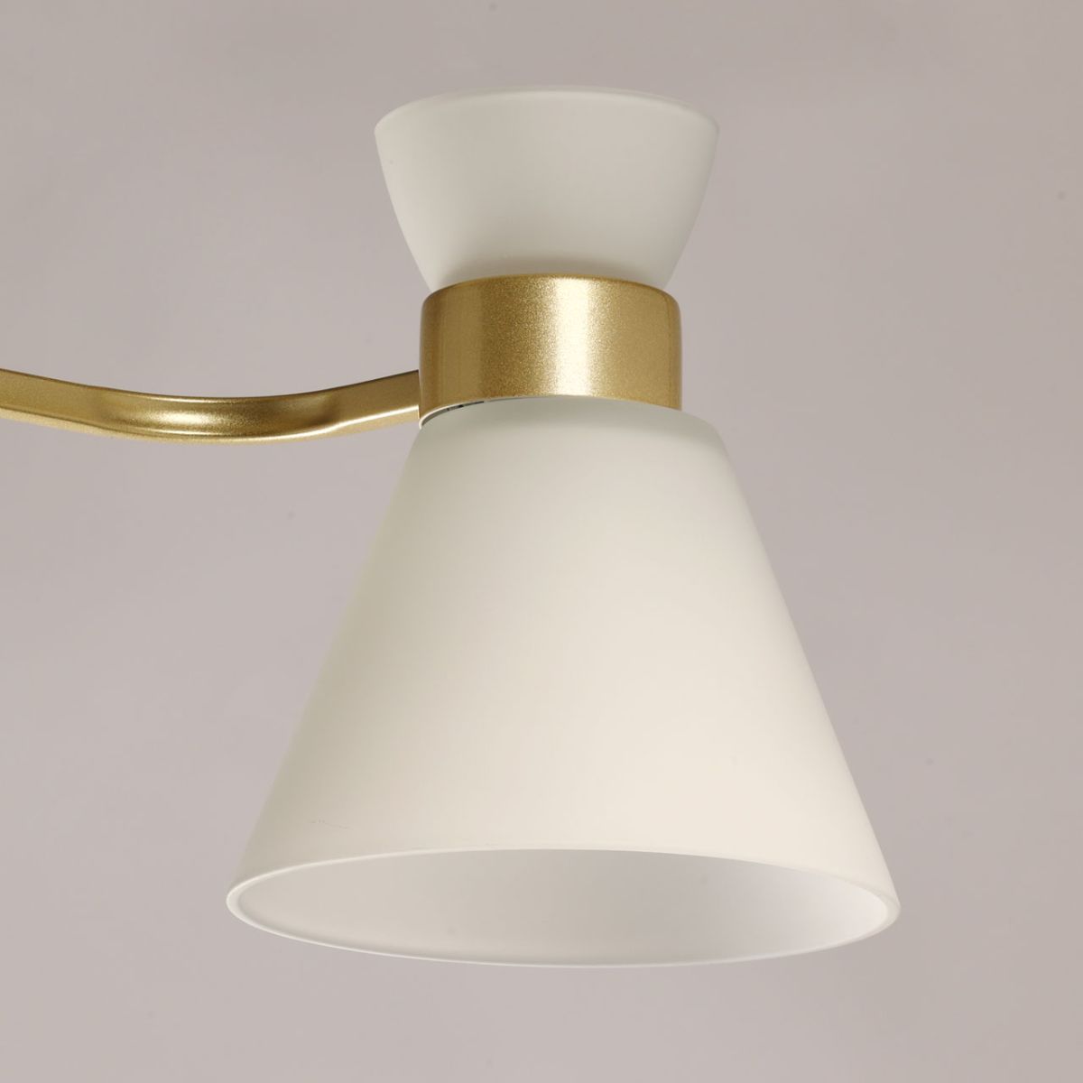 Потолочный светильник De Markt City Дэла 635016302 в Санкт-Петербурге