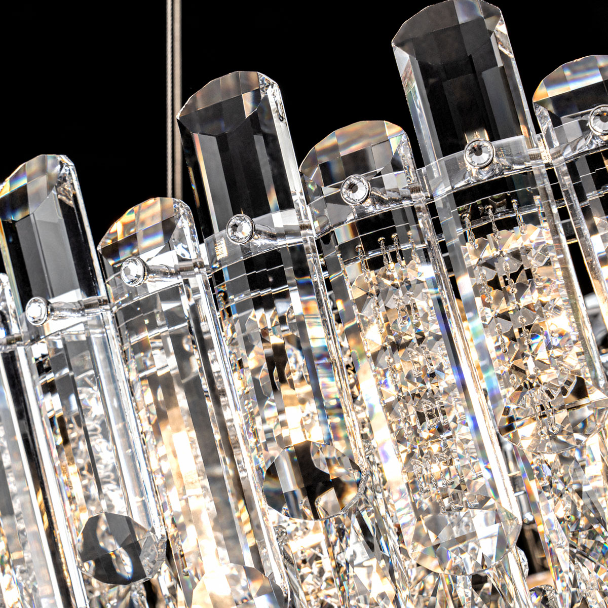 Подвесная люстра Modelux ML.7088.600 CR в #REGION_NAME_DECLINE_PP#