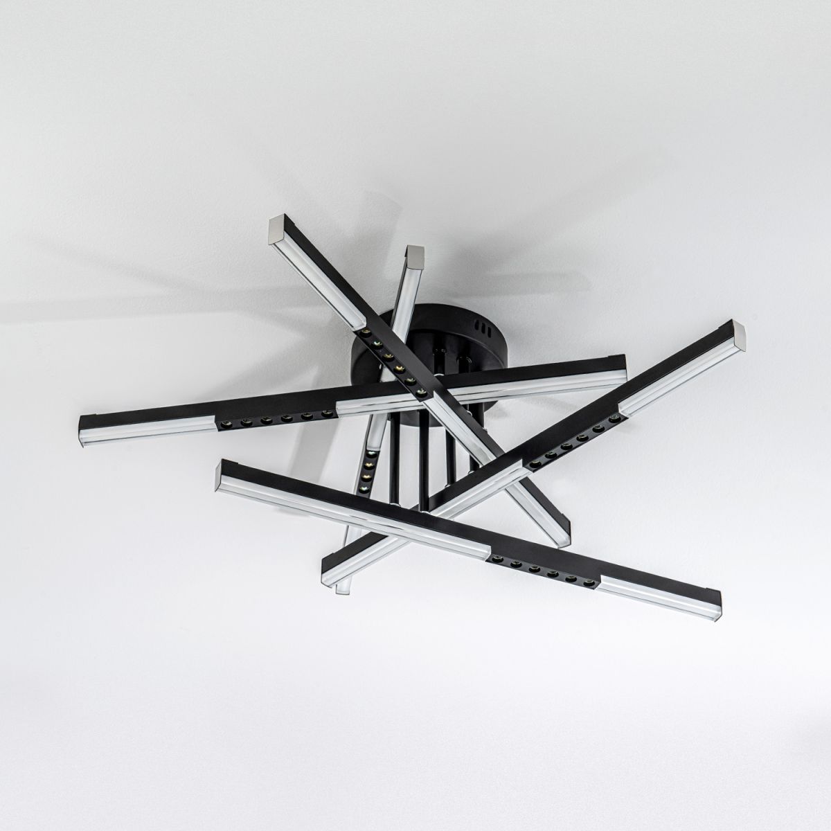 Потолочный светильник LED4U L5115-5 BK в #REGION_NAME_DECLINE_PP#