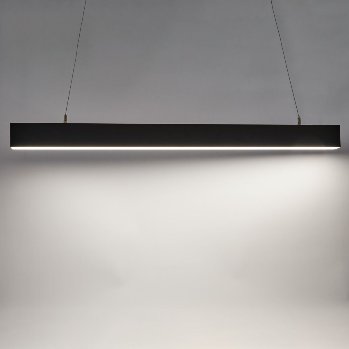 Линейный подвесной светильник Uniel UL-00013500 ULO-K10D 30W/4000K/L120 IP40 BLACK в Санкт-Петербурге