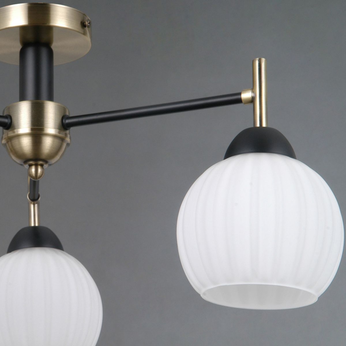 Люстра на штанге Illumico IL0579-3CSQ-25 BK AB TRENTO в Санкт-Петербурге