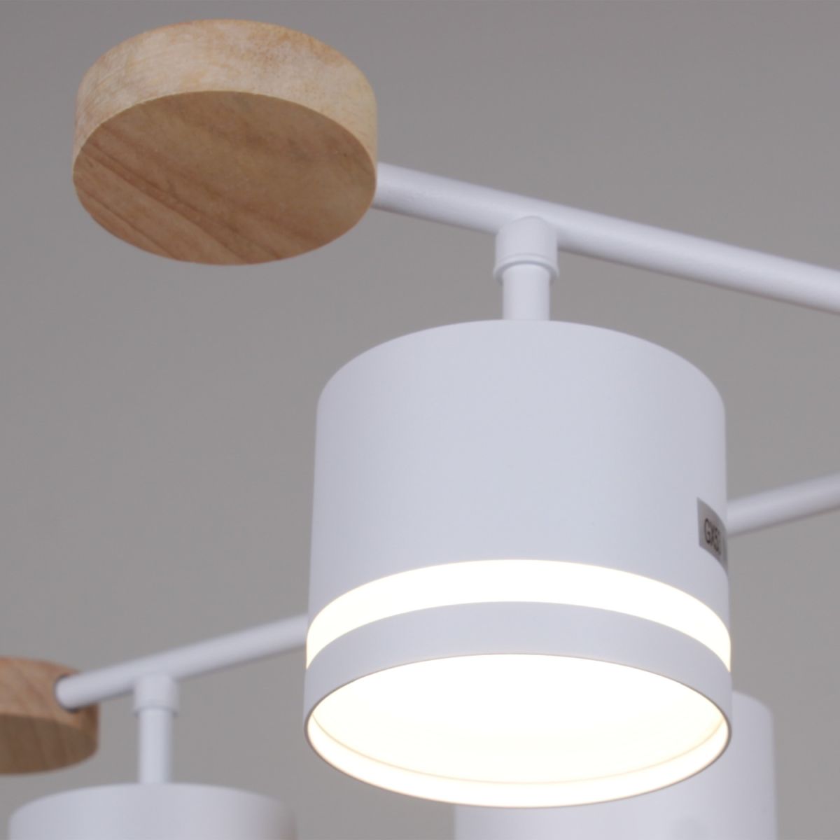 Люстра на штанге Reluce 78730-0.3-06 GX53 WH+WOOD в #REGION_NAME_DECLINE_PP#