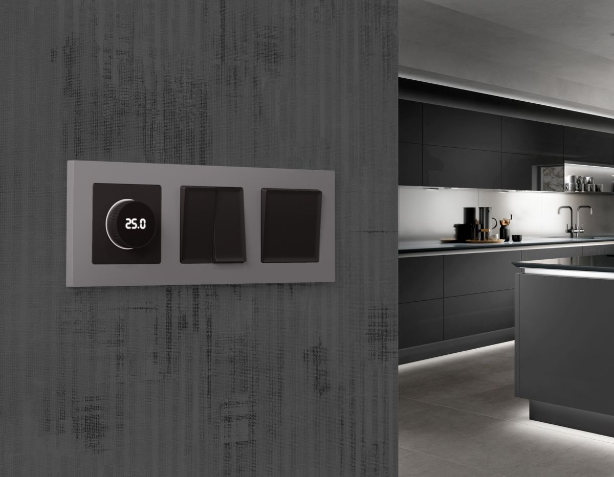 Комплект механизма терморегулятора с цифровым дисплеем с подсветкой и датчиком для теплого пола ALFA Ambrella Volt Quant (AP8058, VM1385) MA805810 в Санкт-Петербурге