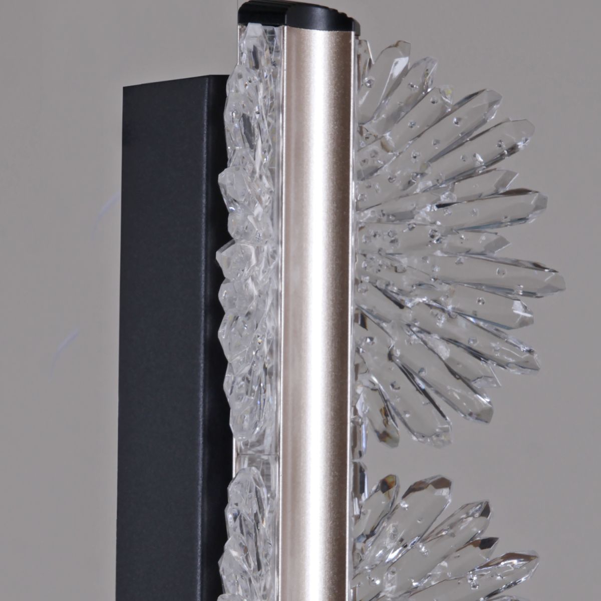 Настенный светильник Reluce 04471-0.2-32W GD в Санкт-Петербурге