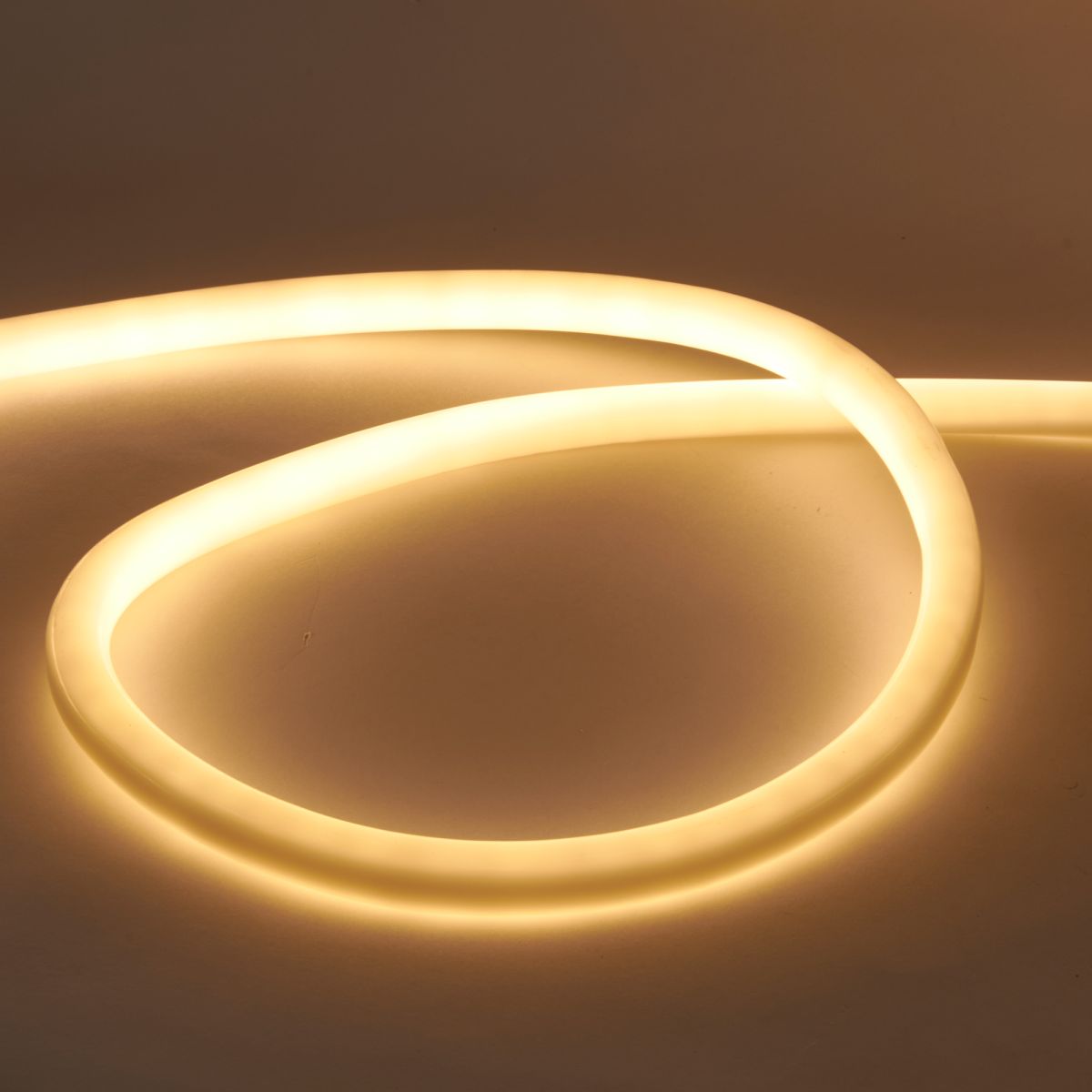 Комплект гибкого неона Uniel ULS-N40-2835-120LED/m-16mm-IP68-DC24V-10W/m-5M-3000K NEON SET01 UL-00012843 в #REGION_NAME_DECLINE_PP#