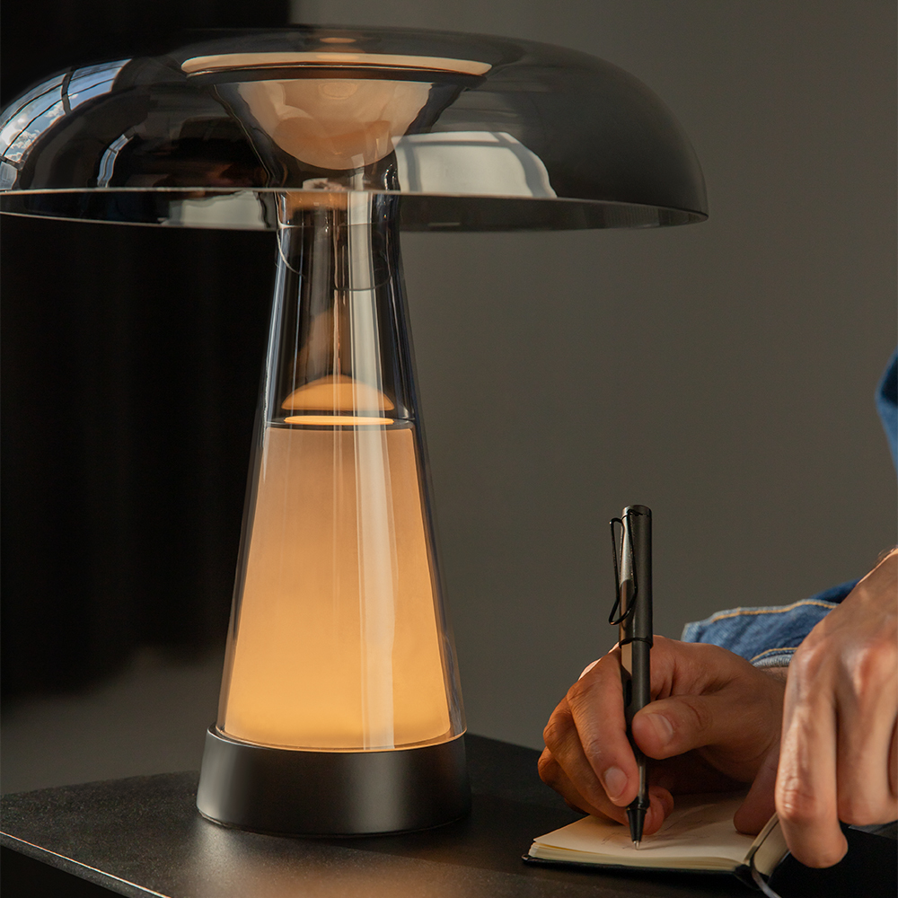 Настольная лампа Maytoni Artefact MOD484TL-L8BK в #REGION_NAME_DECLINE_PP#