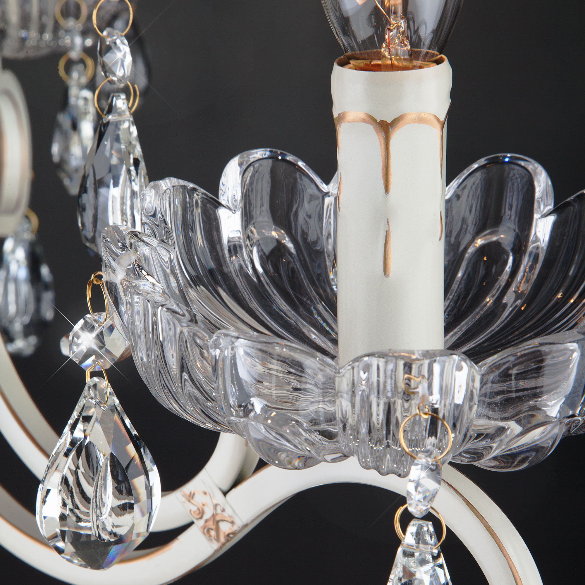 Торшер Eurosvet Etna 12205/3F белый Strotskis в #REGION_NAME_DECLINE_PP#