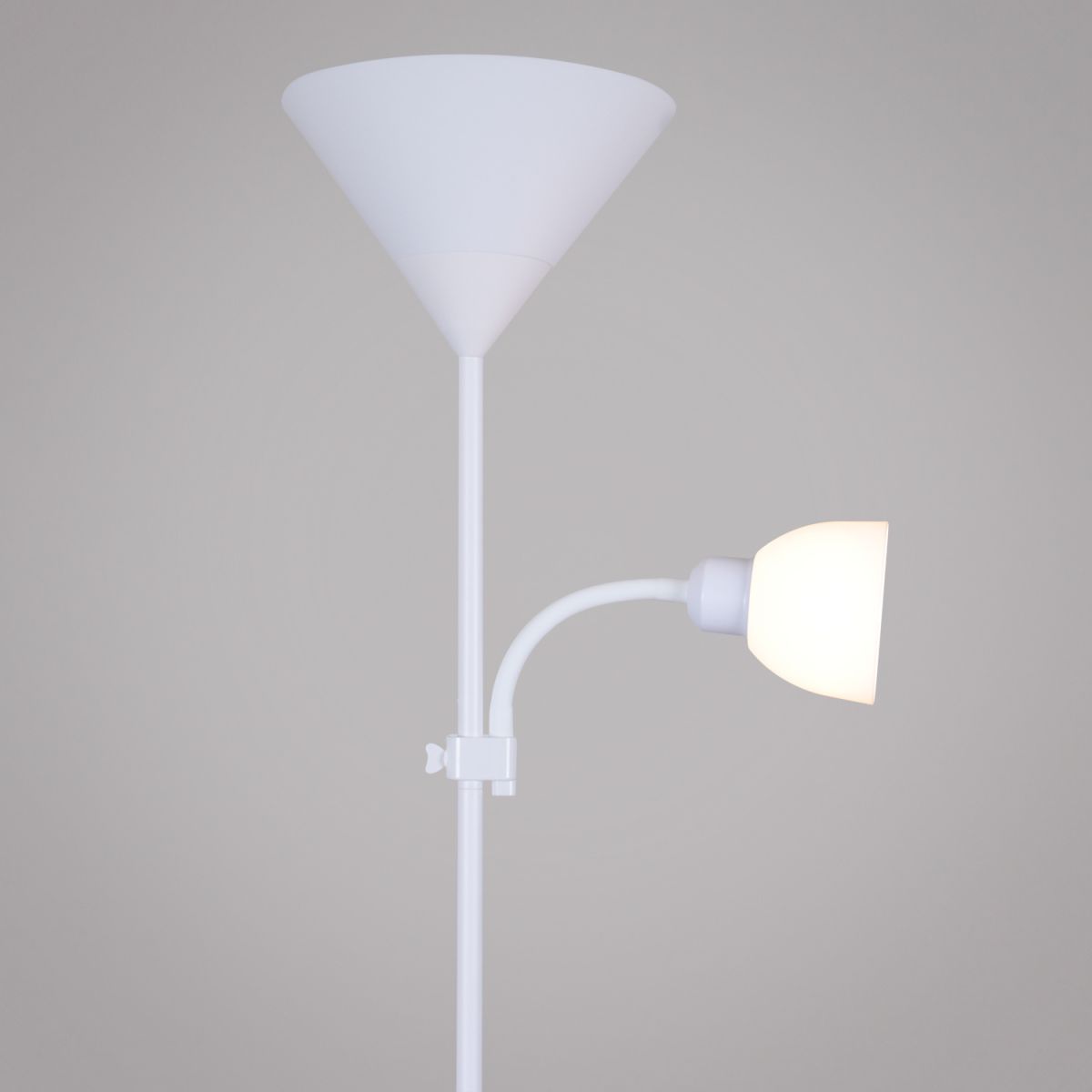 Торшер Reluce 00306-0.7-02 WH в Санкт-Петербурге