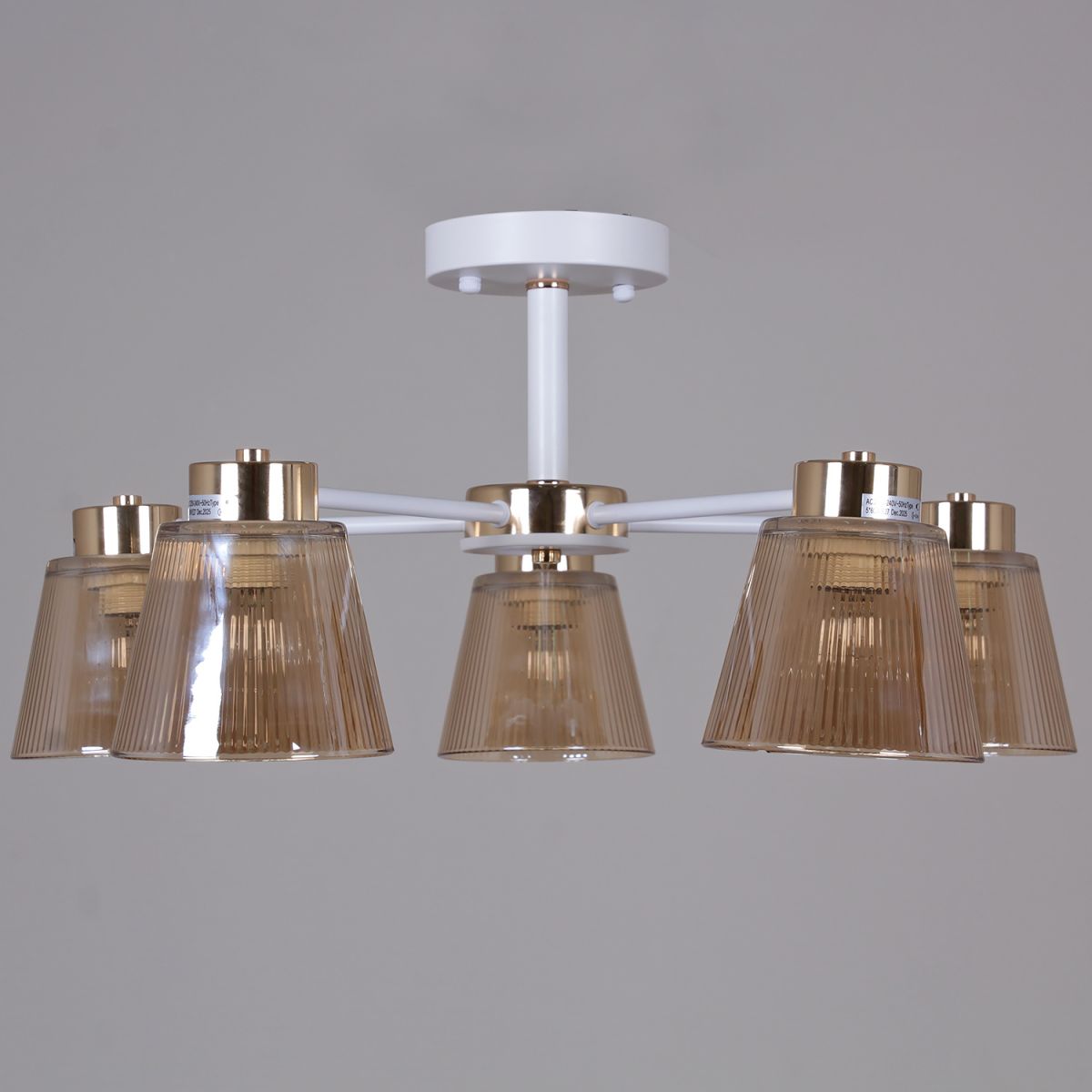 Люстра на штанге Reluce 20560-0.3-05 WH+FG в Санкт-Петербурге