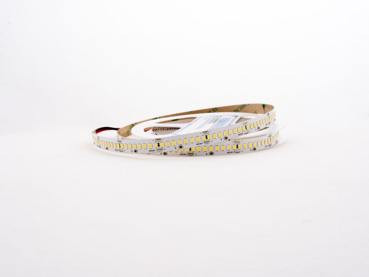 Светодиодная лента LEDS POWER 2835 240/м (22Вт/м) 24В холодная, серия ПРО140 005287 в Санкт-Петербурге