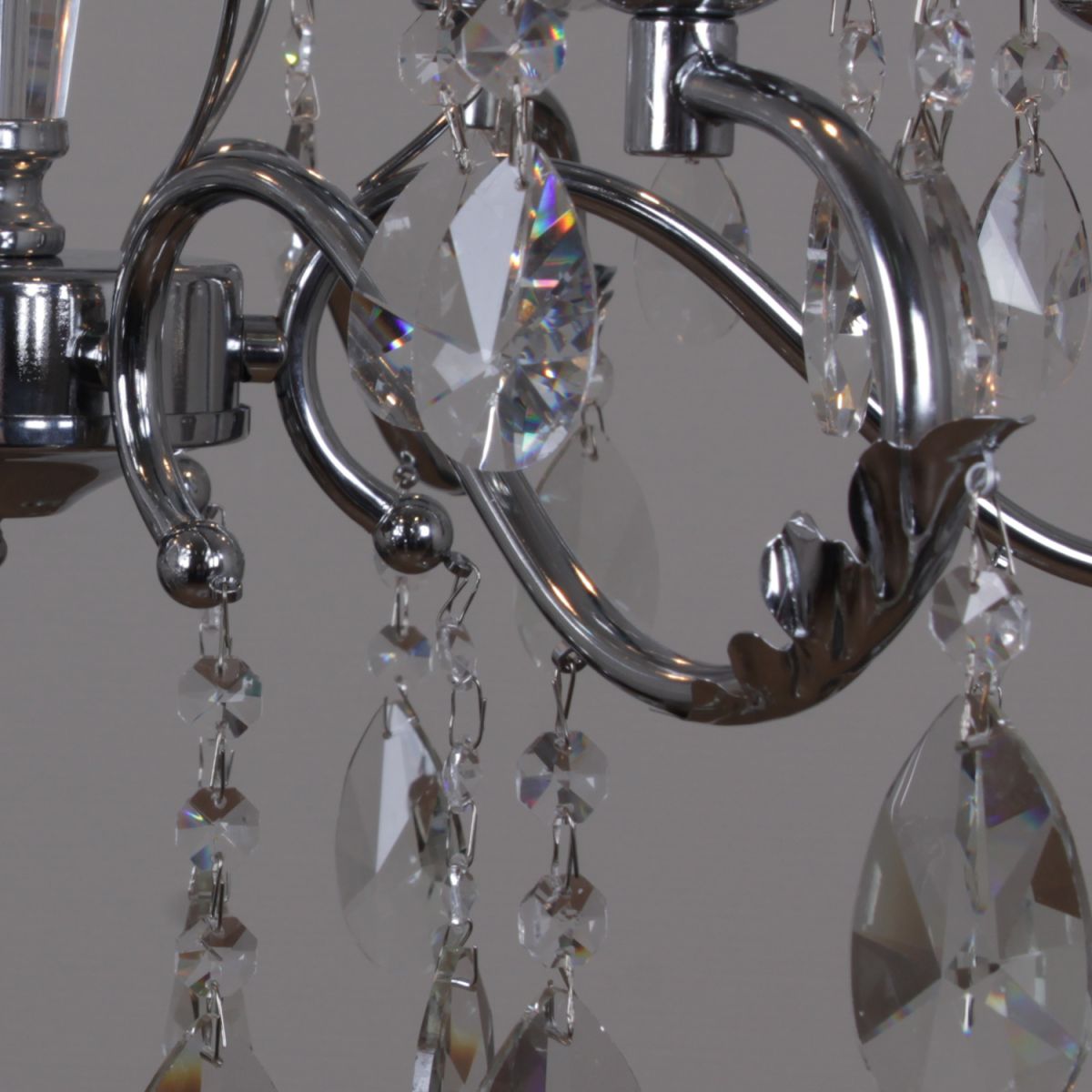 Подвесная люстра Reluce 09230-0.4-06 CH в Санкт-Петербурге