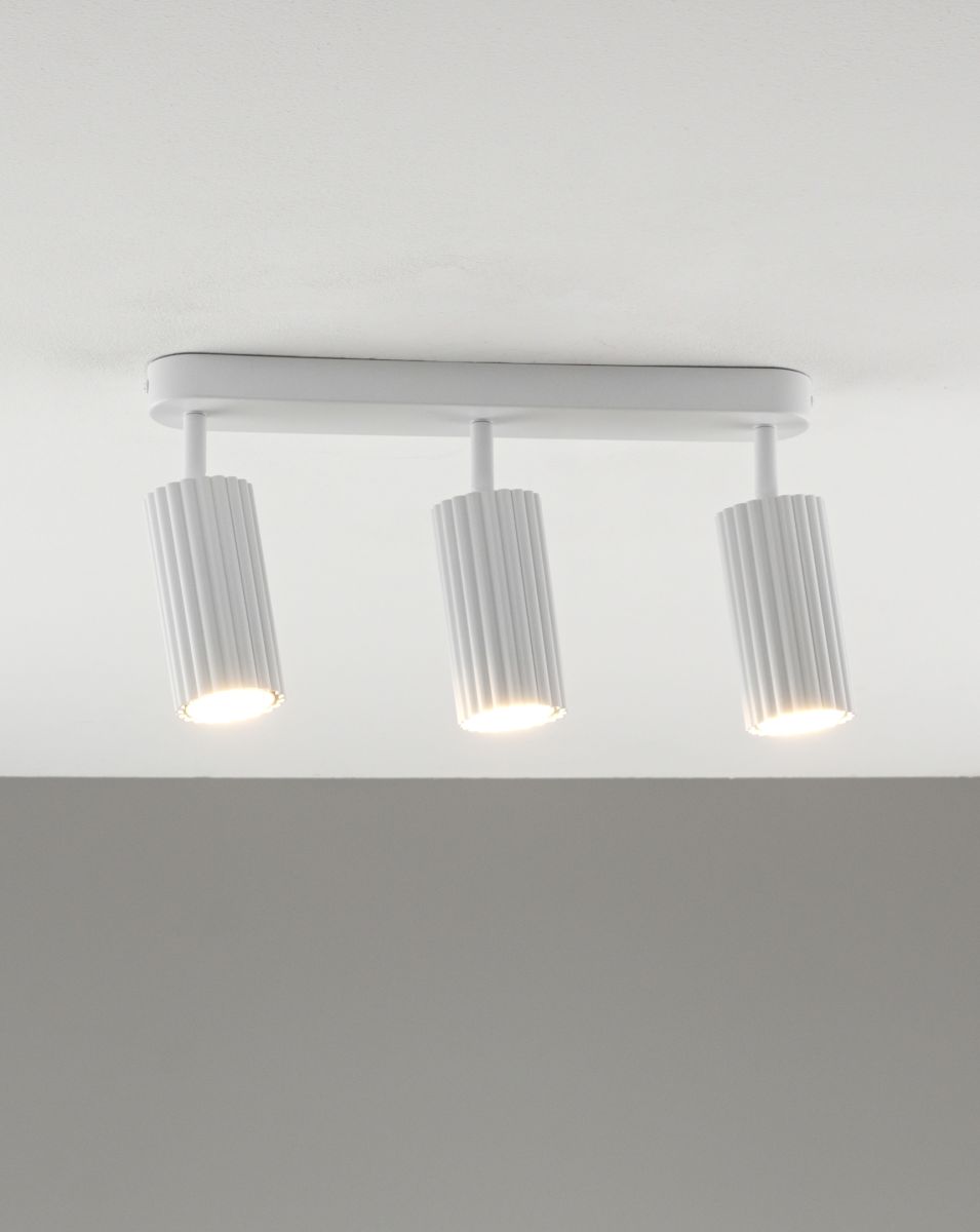 Спот Moderli Cora V11776-3C в #REGION_NAME_DECLINE_PP#