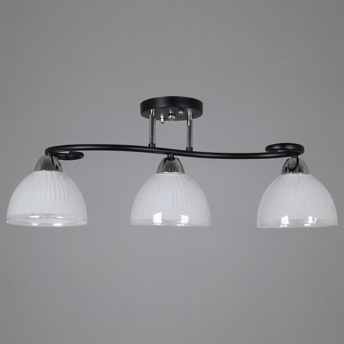 Потолочный светильник Reluce 66360-0.3-03 BK+CR в #REGION_NAME_DECLINE_PP#