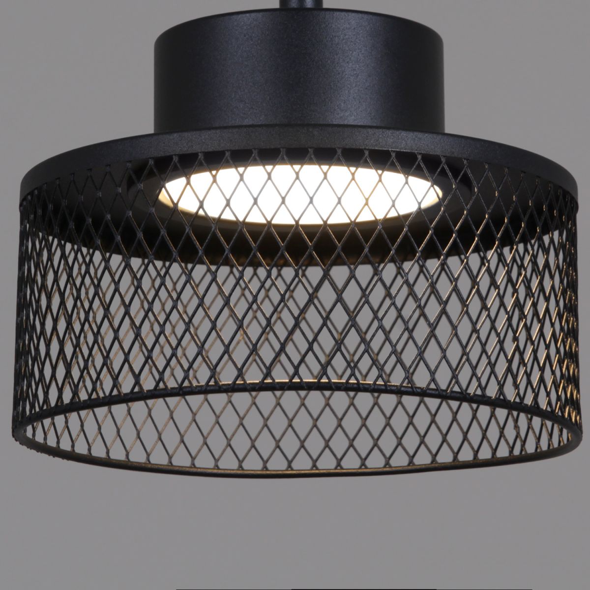 Люстра на штанге Reluce 68010-0.3-08 BK в #REGION_NAME_DECLINE_PP#