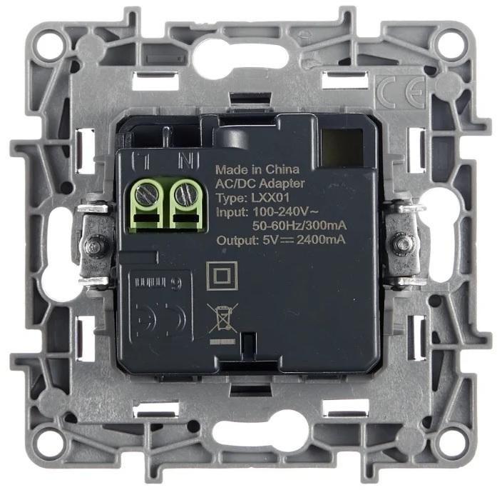 Зарядка USB A-C Legrand Etika Белый 672236 в Санкт-Петербурге