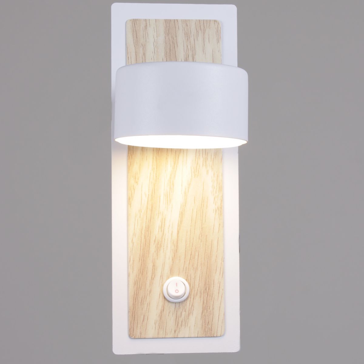 Настенный светильник Reluce 12540-0.2-01 WH+WOOD в Санкт-Петербурге