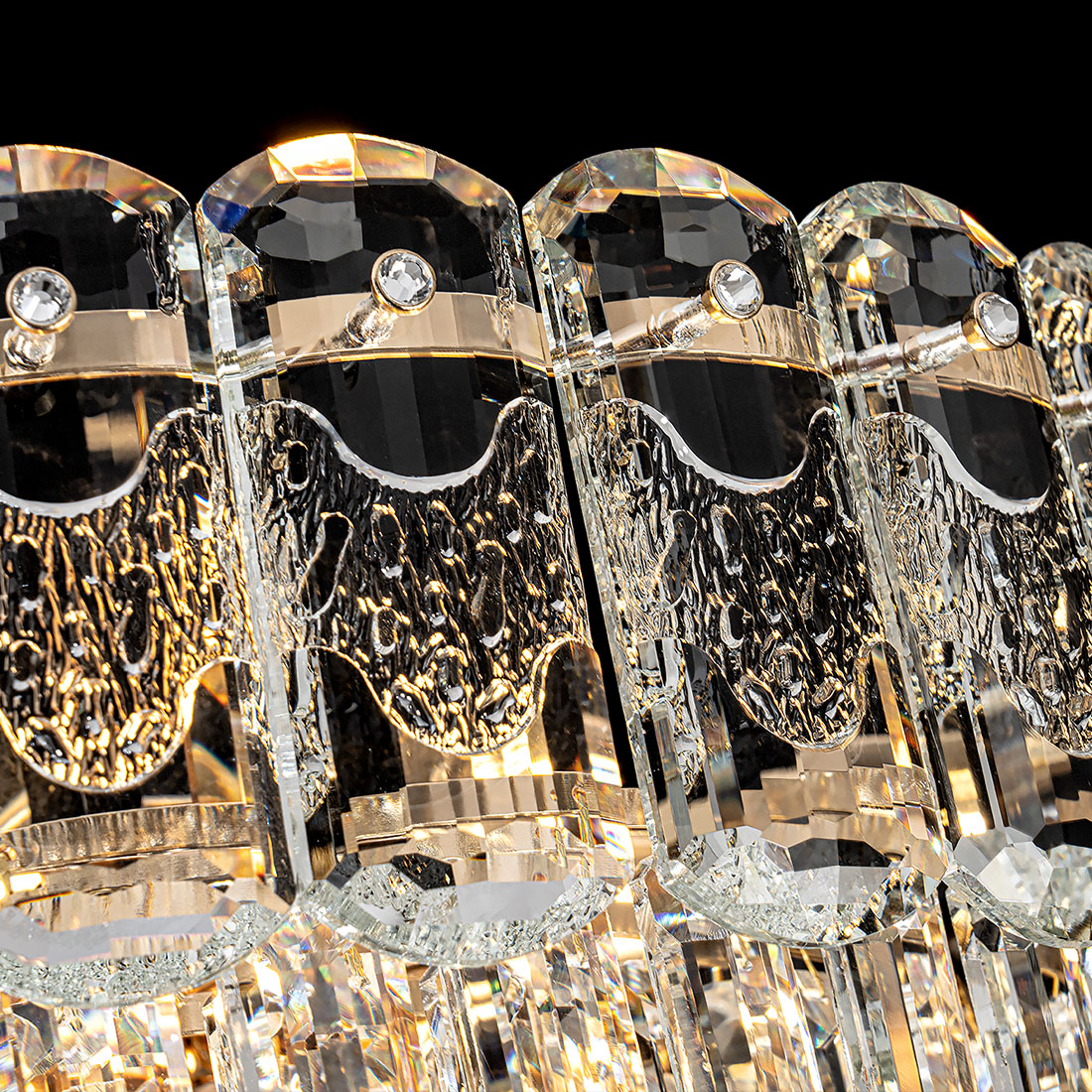 Подвесная люстра Modelux ML.7092.600 GD в #REGION_NAME_DECLINE_PP#