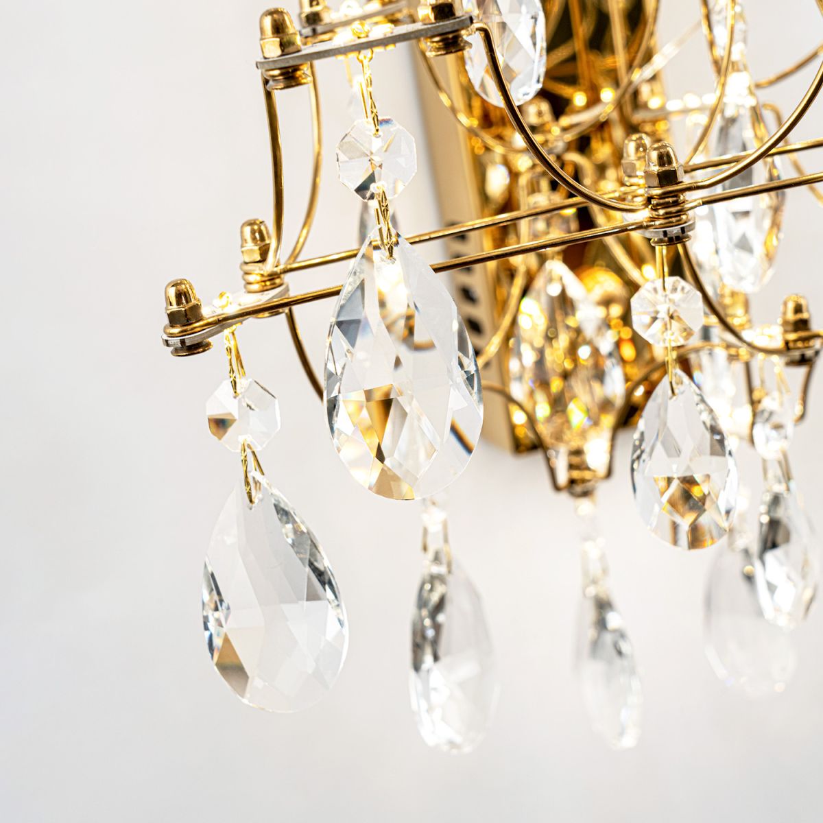 Настенный led светильник Modelux premium ML.7815.340P GD в #REGION_NAME_DECLINE_PP#