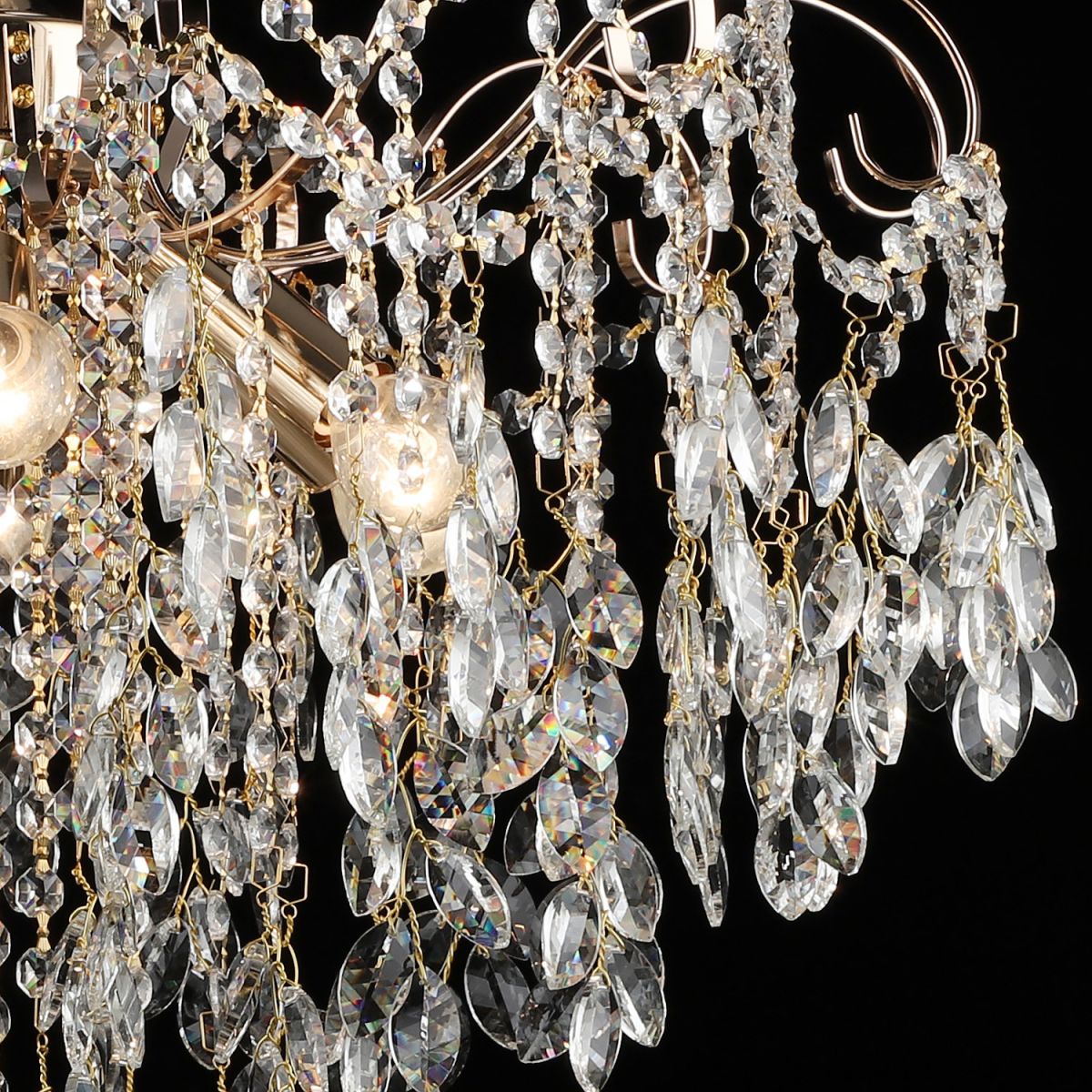 Подвесная люстра Reluce 24720-0.4-06 FGD в Санкт-Петербурге