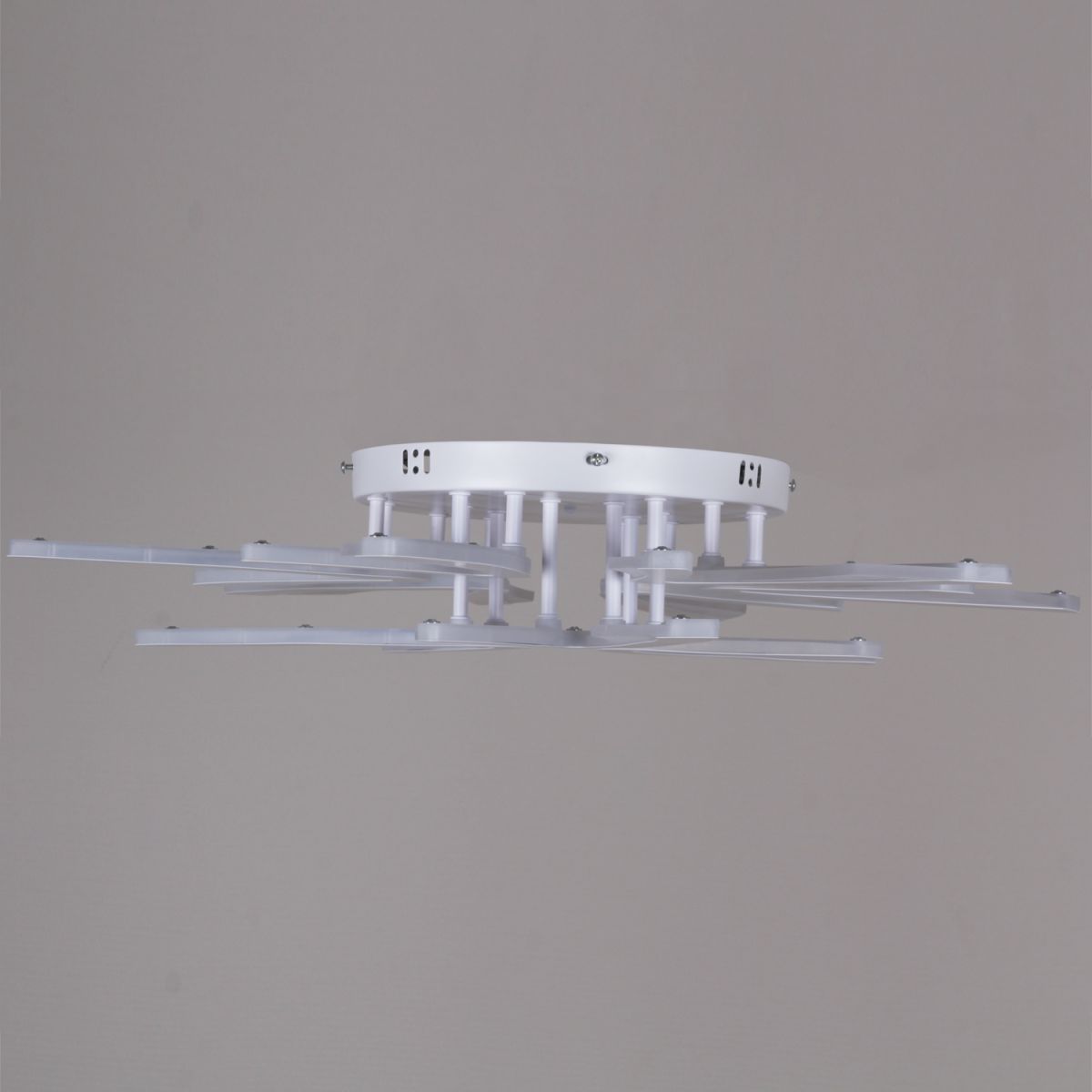 Потолочная люстра Reluce 59090-0.3-6+3 WH в Санкт-Петербурге