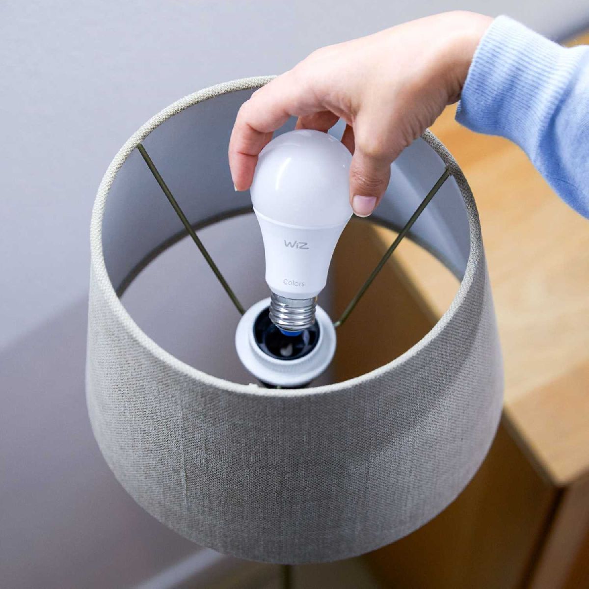 Умная светодиодная лампа Wiz Wi-Fi BLE60WA60E27927DIM1PF/6 E27 8W 2700K 929002450202 в Санкт-Петербурге