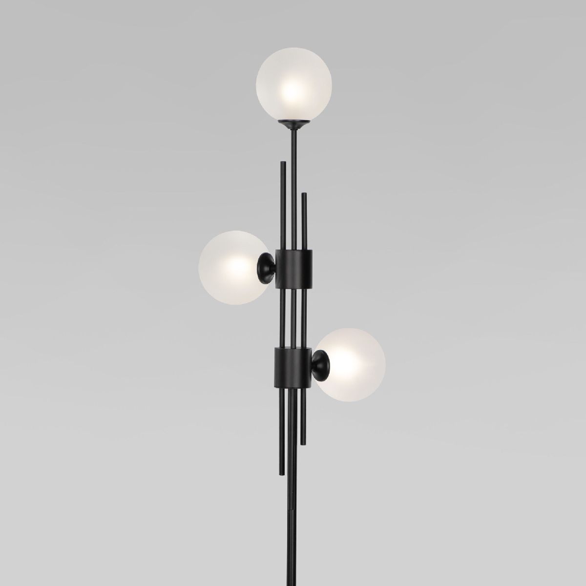 Торшер Eurosvet Volver 01383/3 черный a066797 в Санкт-Петербурге