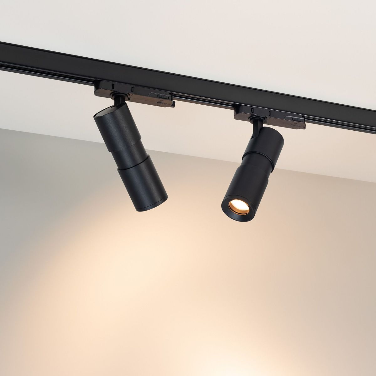 Трековый трехфазный светильник Arlight LGD-ARTEMIS-TRACK-4TR-R55-12W Warm3000 (BK, 8-80 deg, 230V, DALI) 057690 в Санкт-Петербурге