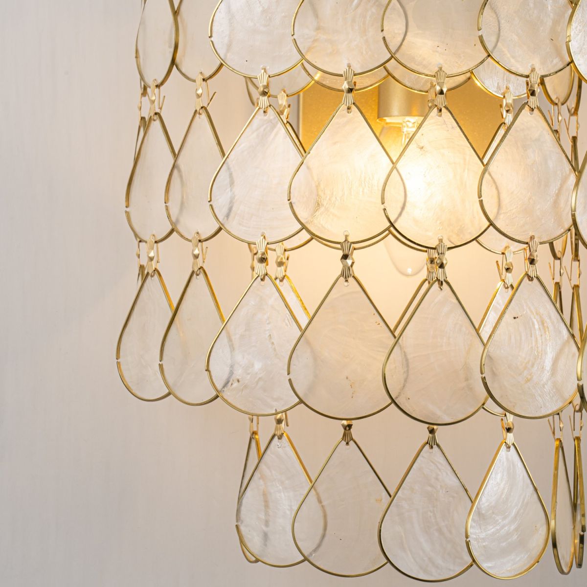 Настенный светильник Favourite Mollitia 4763-1W в #REGION_NAME_DECLINE_PP#