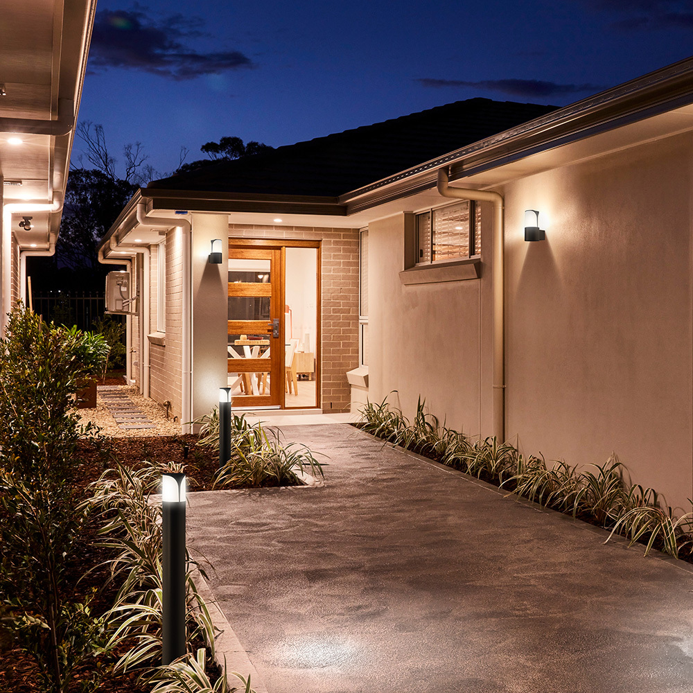 Ландшафтный светильник Maytoni Piccadilly O018FL-01B в Санкт-Петербурге