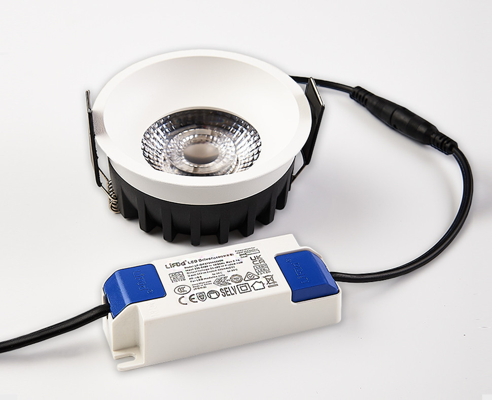 Встраиваемый светильник Italline IT08-8042 white 3000K в #REGION_NAME_DECLINE_PP#