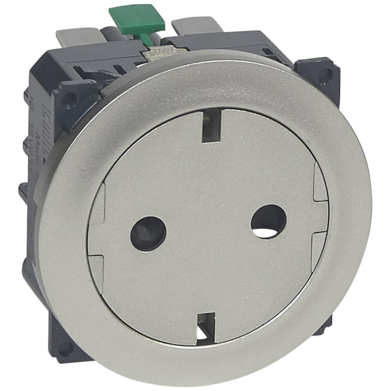 Розетка 2К+З Legrand Celiane 16A 230V с/з со шторками безвинтовой зажим немецкий стандарт титановая 067167 в Санкт-Петербурге