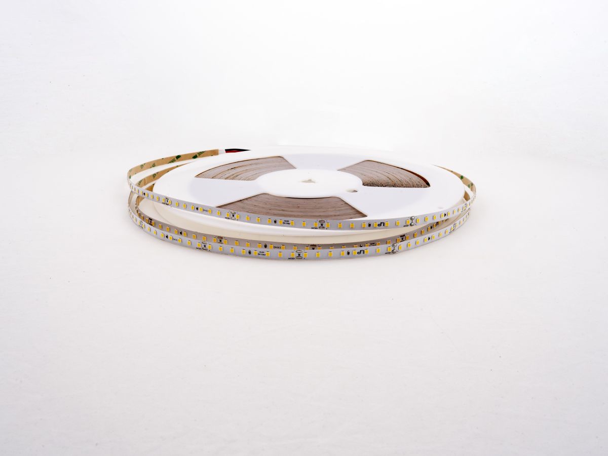 Светодиодная лента LEDS POWER 2835 112/м (10Вт/м) 24В нейтральная 30м/кат, серия ПРО140 005751 в Санкт-Петербурге