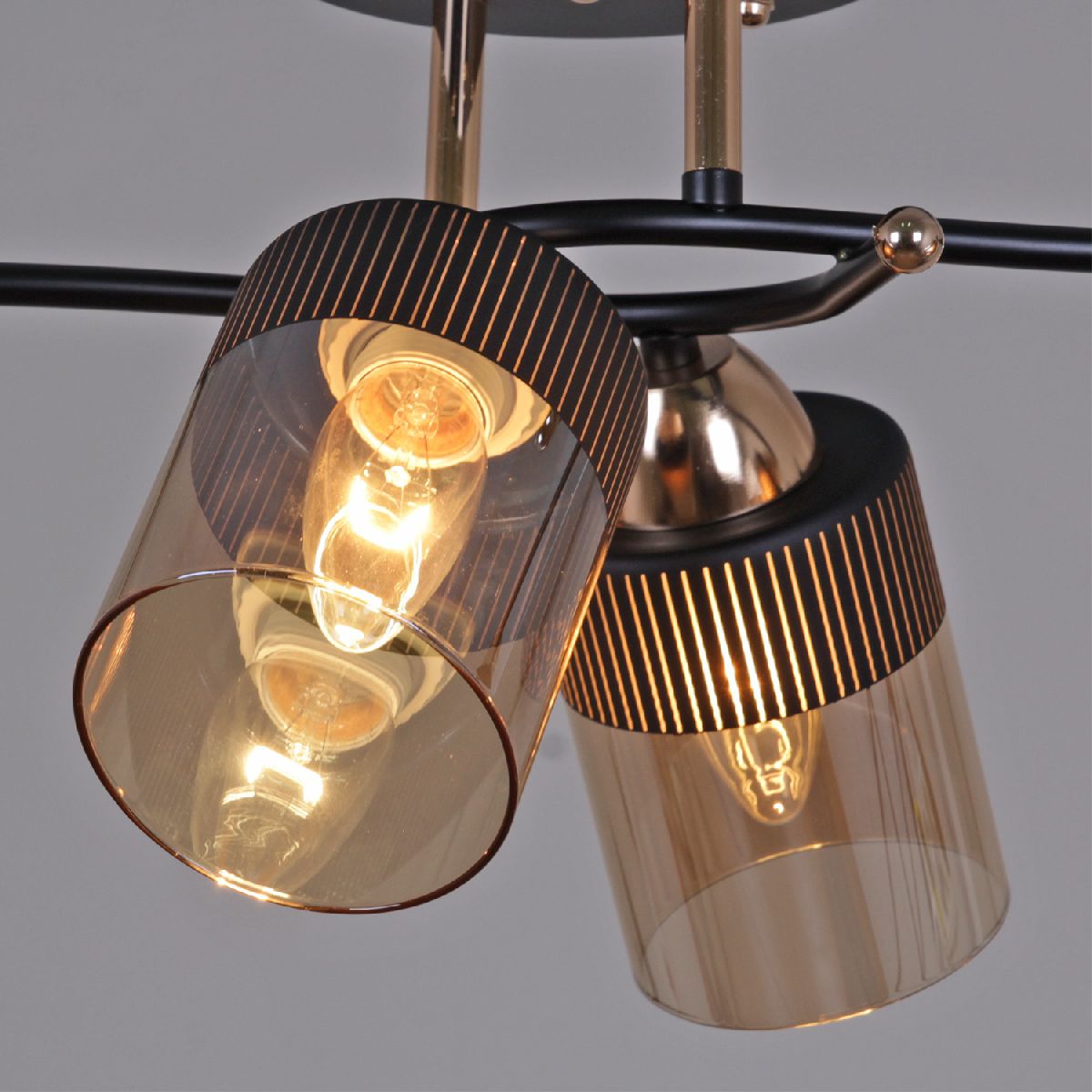 Потолочная люстра Reluce 09131-3.3-04 FG+BK в #REGION_NAME_DECLINE_PP#