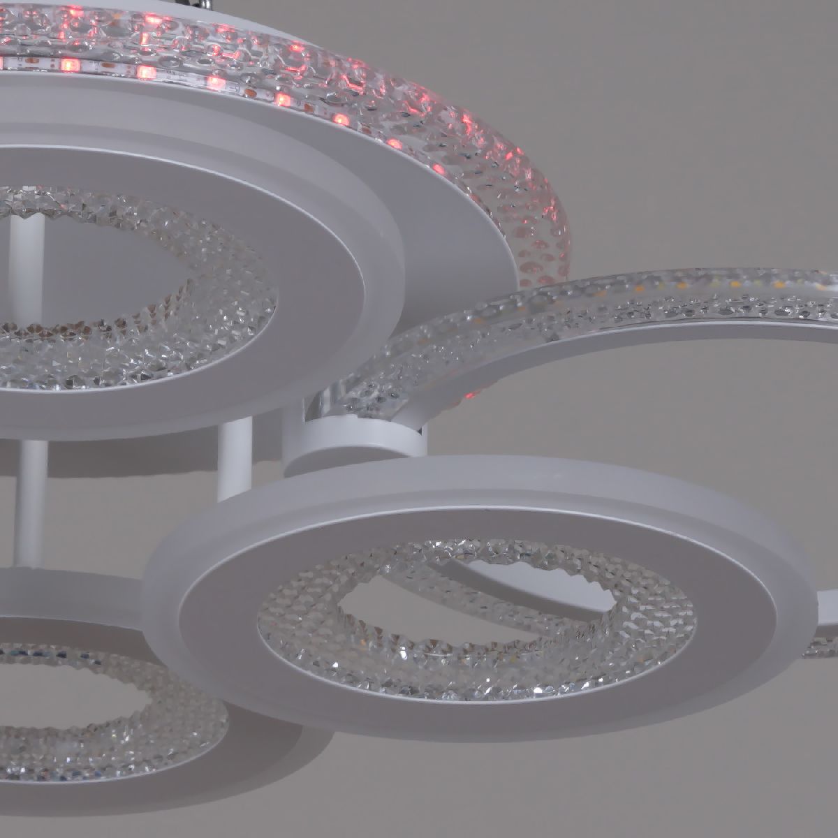 Потолочная люстра Reluce 20533-0.3-2+4+1 WT в #REGION_NAME_DECLINE_PP#